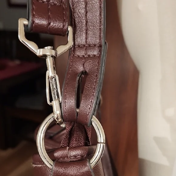 Rosetti Brown BURGANDY FAUX LEATHER SHOULDER/CROSS BODY BAG - Picture 4 of 15